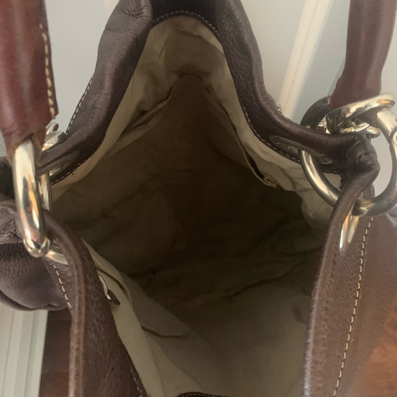 Brown leather Roots bag - Picture 3 of 4